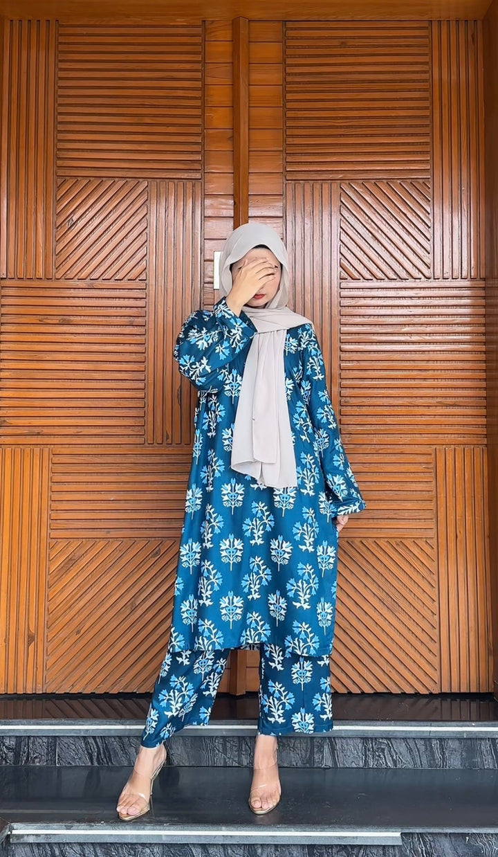 Iris Printed 2pcs