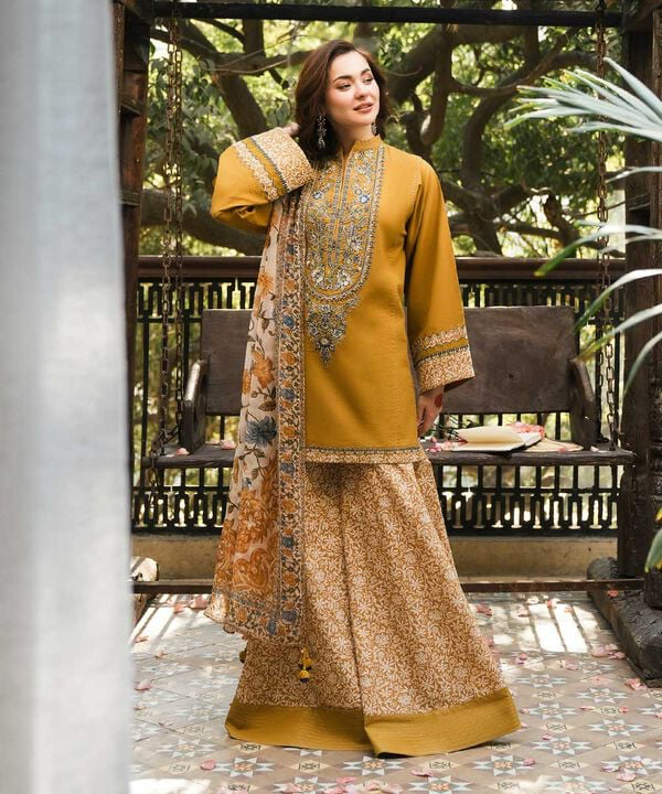 Aura Embroidered 3pc