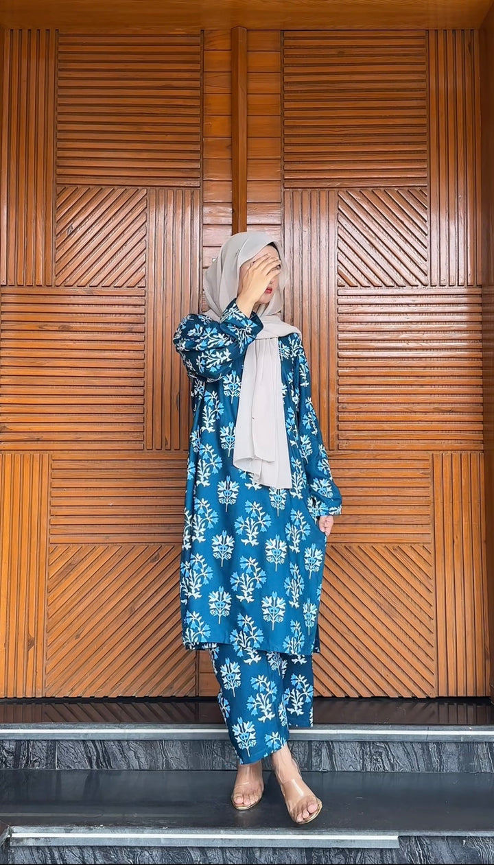 Iris Printed 2pcs