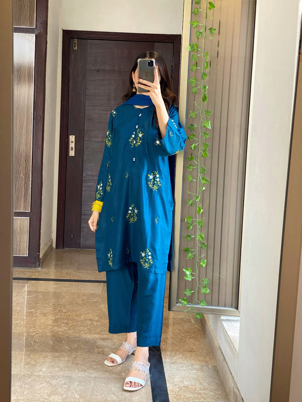 Tulip Embroidered 2pcs (teal)